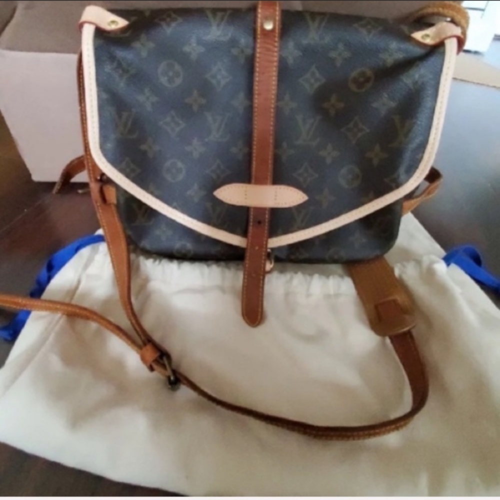 Authentic louis Vuitton Monogram Saumur 30 - Picture 3 of 8